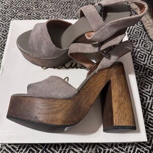 Lulus chunky heel size 7.5